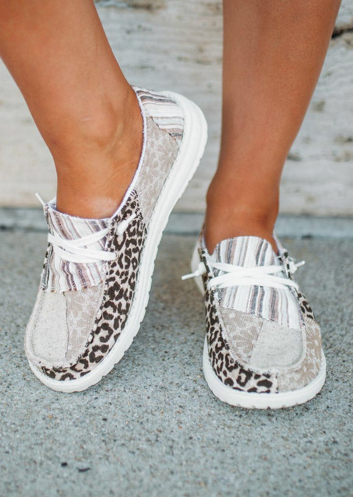 Leopard Striped Splicing Round Toe Flat Sneakers