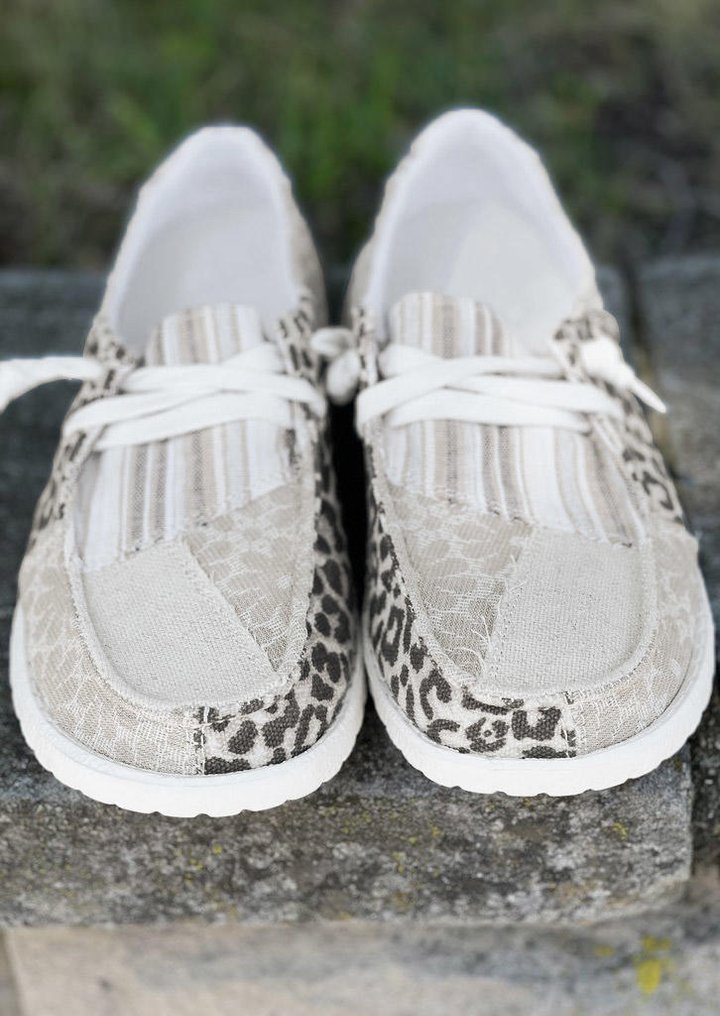 Leopard Striped Splicing Round Toe Flat Sneakers