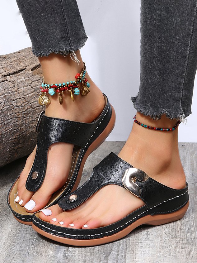 Women's Gold Buckle Punched Flip-Flops