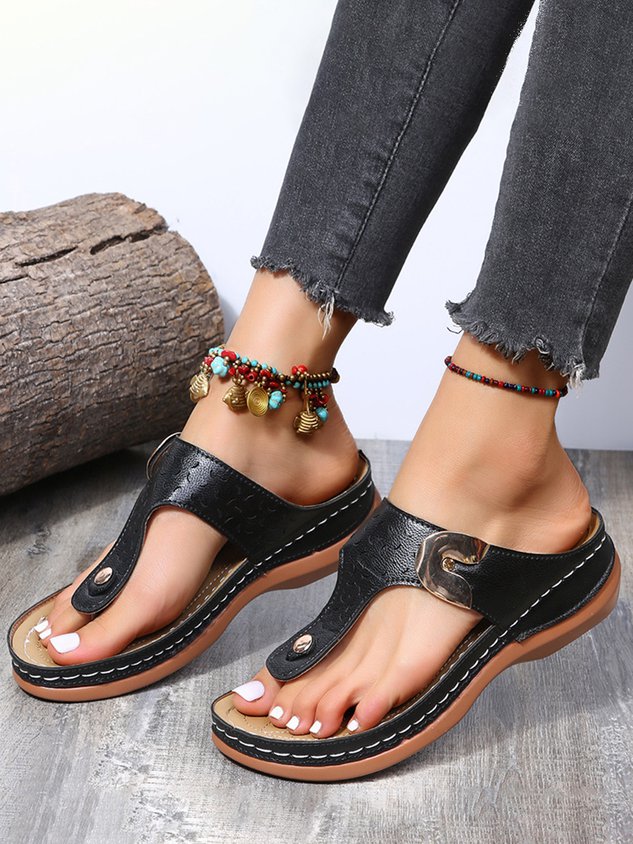 Women's Gold Buckle Punched Flip-Flops