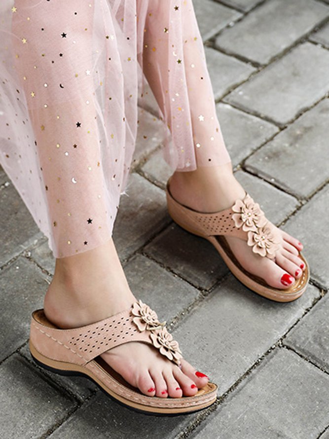 Faux Leather Three-dimensional Flower Decorative Hollow Wedge Flip-flops
