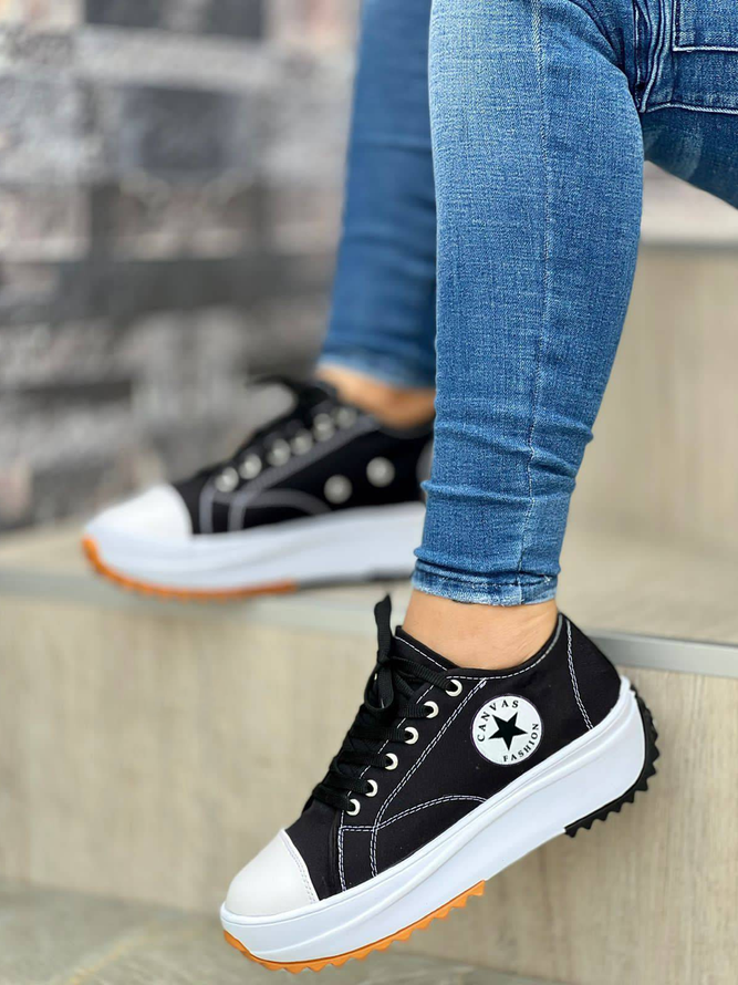 Women's Solid Color Platform Lace-Up Sneakers
