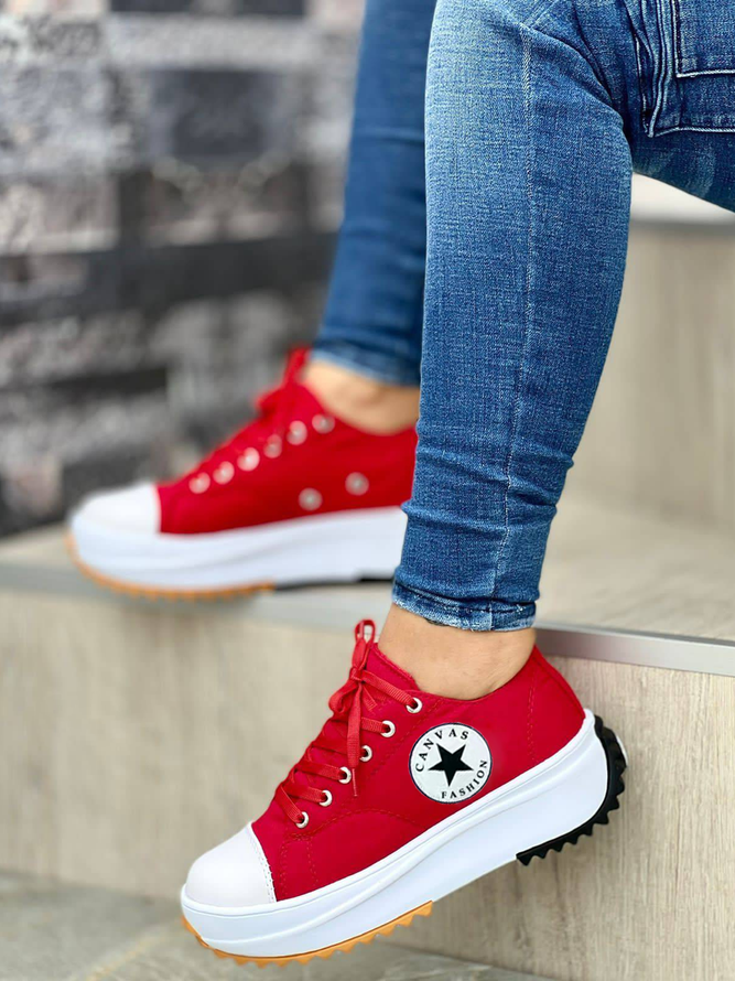 Women's Solid Color Platform Lace-Up Sneakers