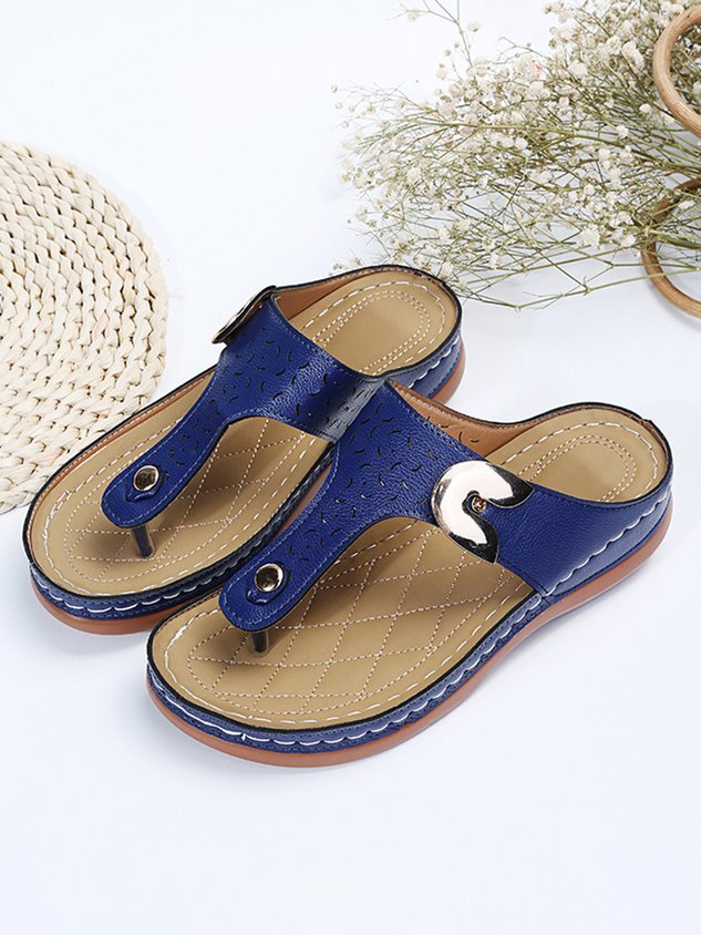 Women's Gold Buckle Punched Flip-Flops