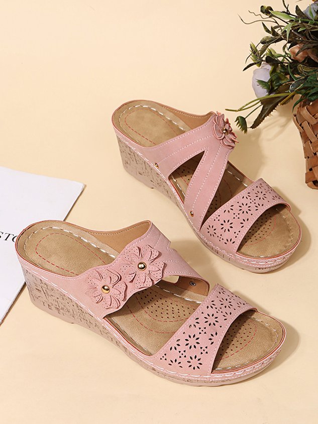 Hollow Three-dimensional Flowers Comfortable Casual Slippers