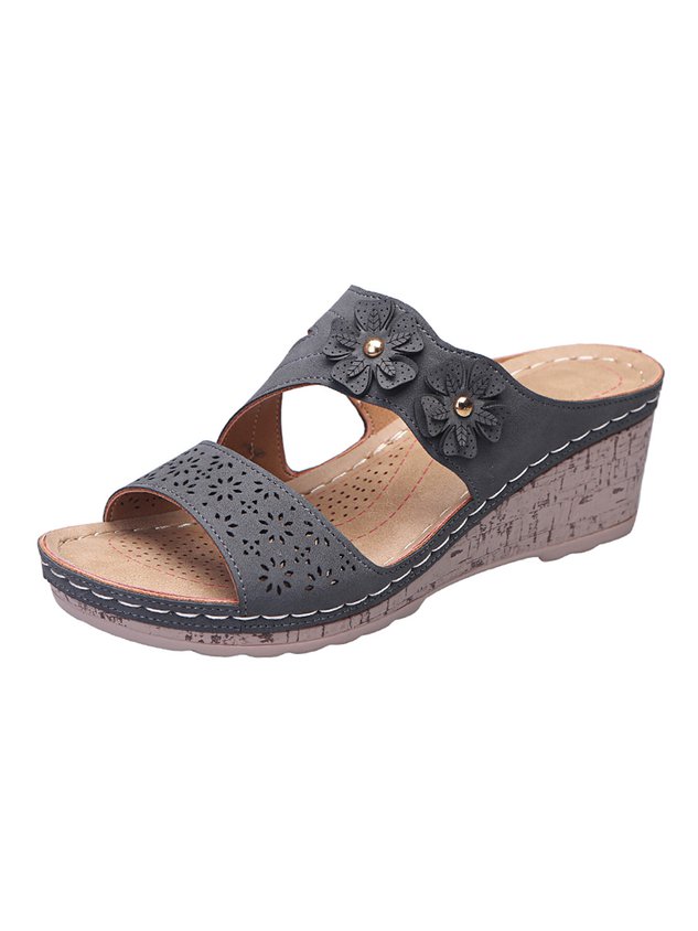 Hollow Three-dimensional Flowers Comfortable Casual Slippers