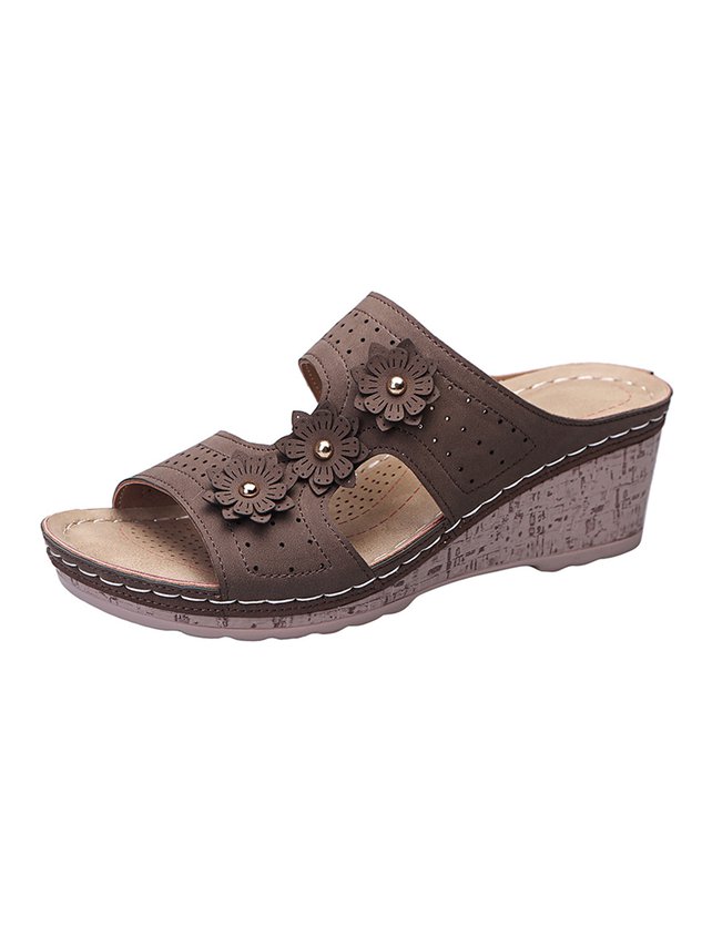 Women's Retro Three-dimensional Flower Holiday Wedge Slippers