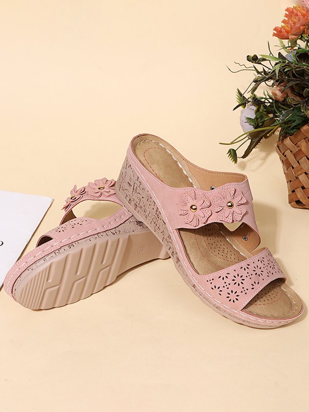 Hollow Three-dimensional Flowers Comfortable Casual Slippers