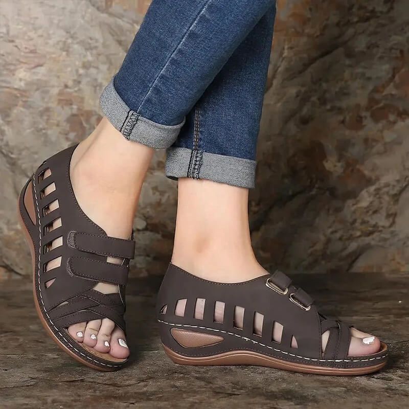 Women's plus size retro hole non-slip slope sandals