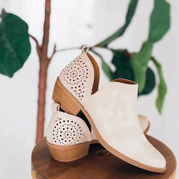 Women's Retro Comfortable Hollow-out Ankle Boots