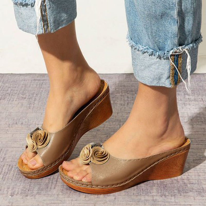 Flower Wedge Sandals