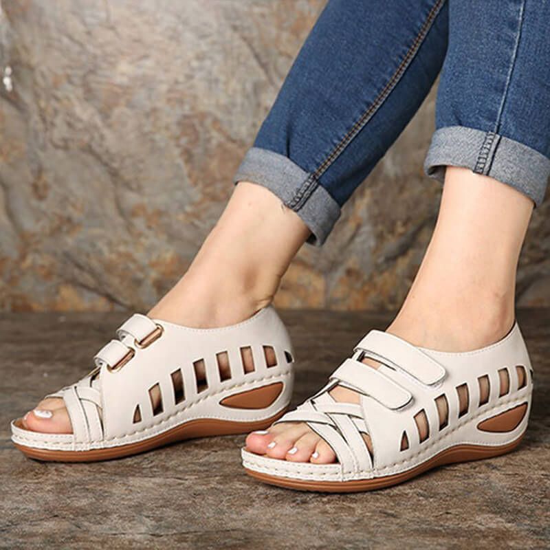 Women's plus size retro hole non-slip slope sandals