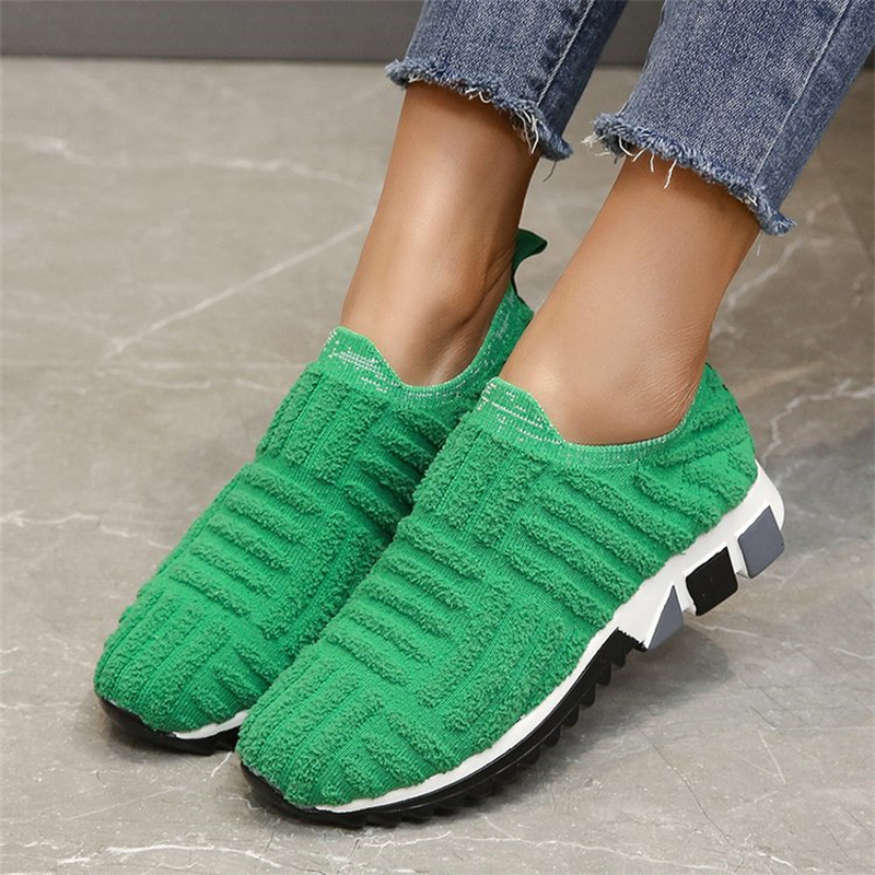 Ladies Round Head Plush Woven Casual Shoes