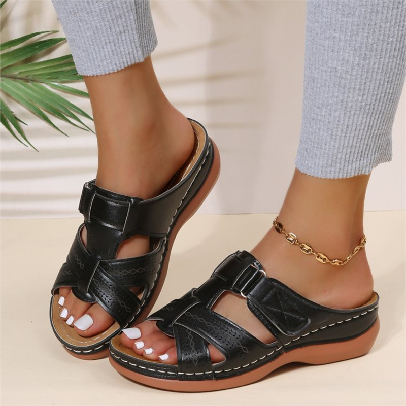 Ethnic Style Round Head Hollow Platform Slippers