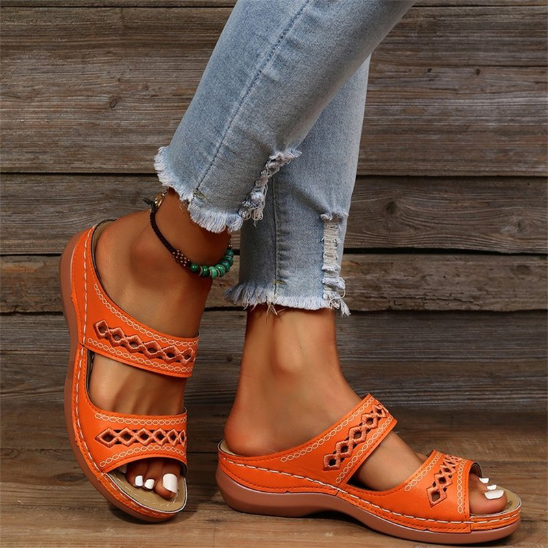 Round Head Retro Hollow Platform Slippers