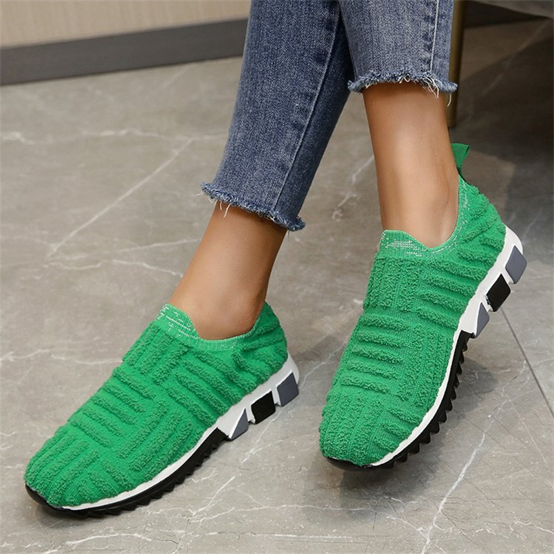 Ladies Round Head Plush Woven Casual Shoes