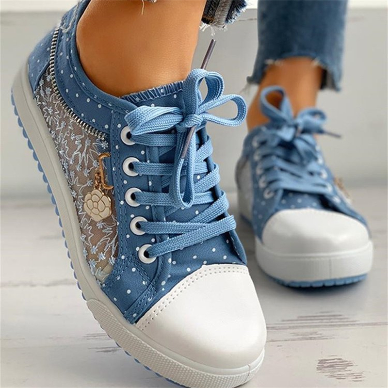 Ladies Vintage Round Toe Lace Casual Shoes