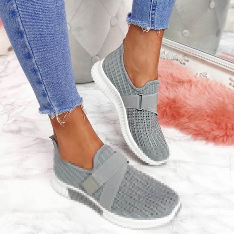 Women's flat casual sports shoes