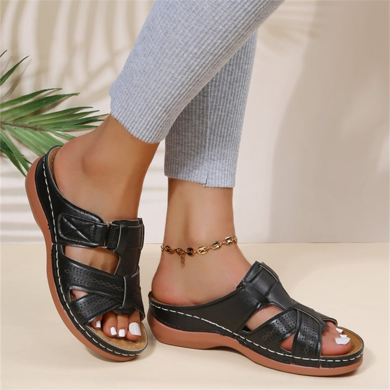 Ethnic Style Round Head Hollow Platform Slippers