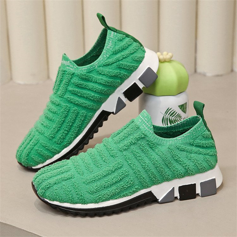 Ladies Round Head Plush Woven Casual Shoes