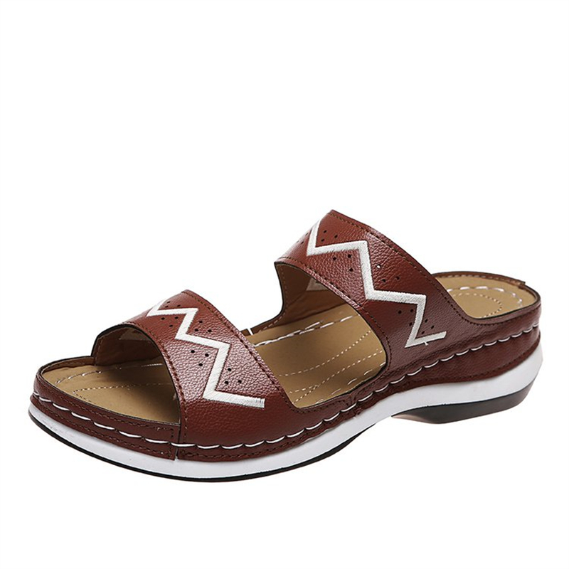 Ladies Retro Round Toe Double Row With Cutout Beach Slippers
