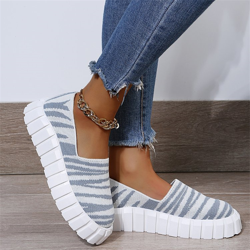 Round Toe Zebra Pattern Woven Casual Shoes