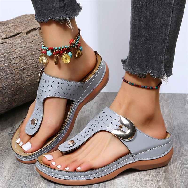 Women's Retro Round T-strap Beach Slippers