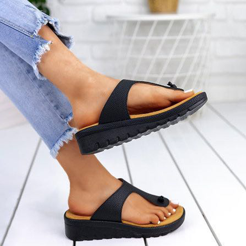 Women's wedge flip flops