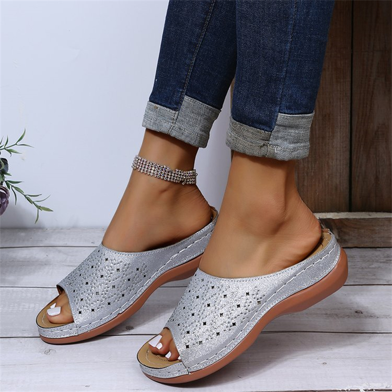 Ladies Vintage Round Toe Punch Hollow Slippers