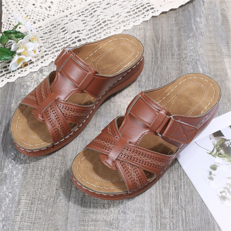 Ethnic Style Round Head Hollow Platform Slippers