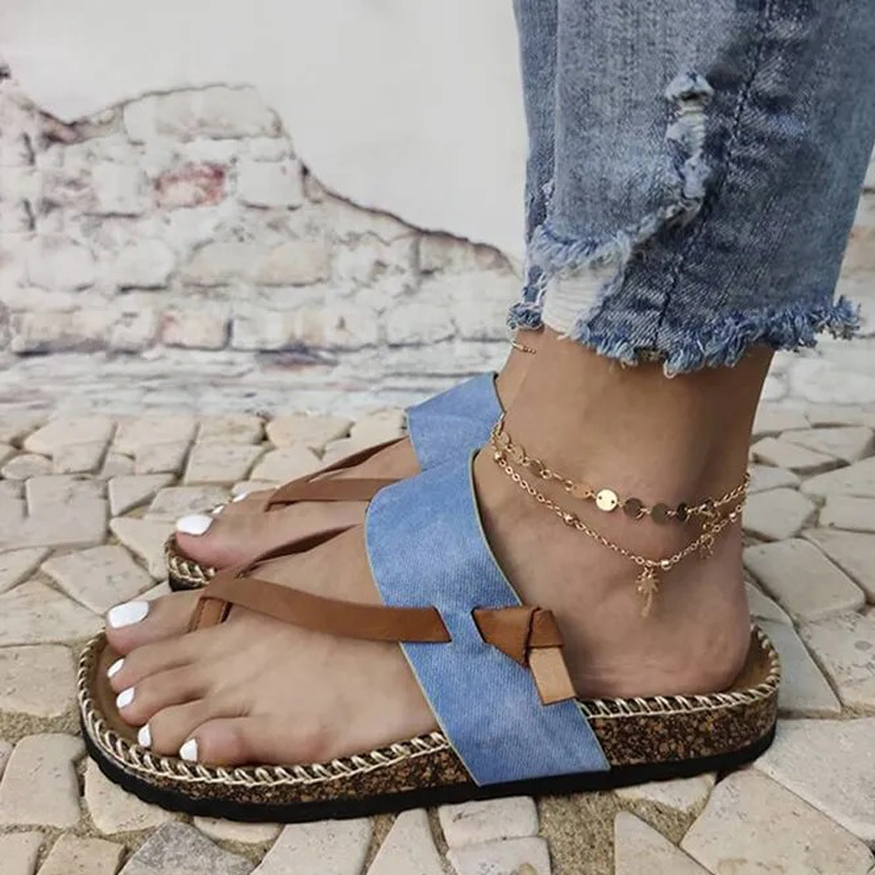 Women's flat bottom flip toe slippers