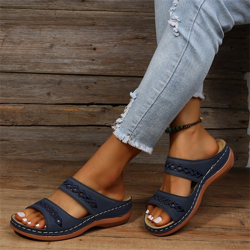 Round Head Retro Hollow Platform Slippers