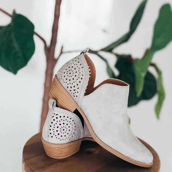 Women's Retro Comfortable Hollow-out Ankle Boots