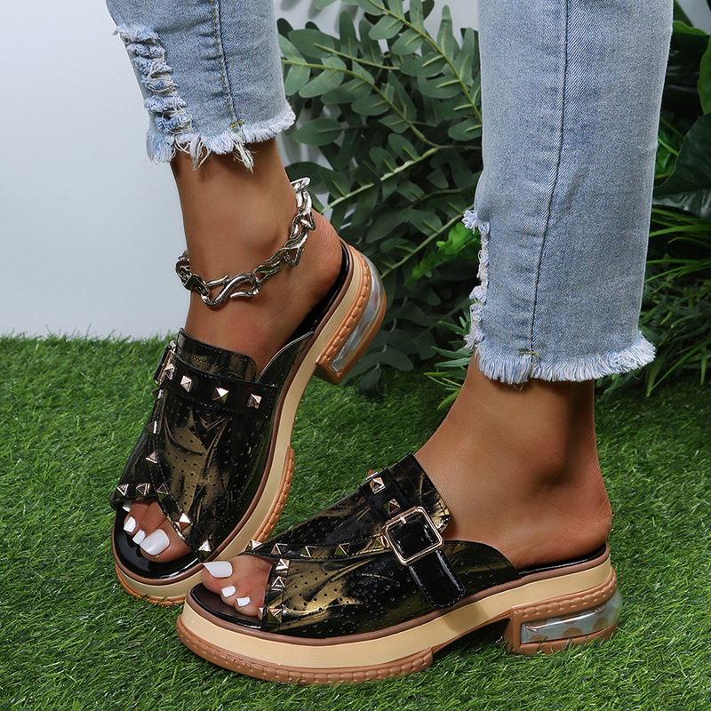 Stylish Shiny Studded Platform Sandals