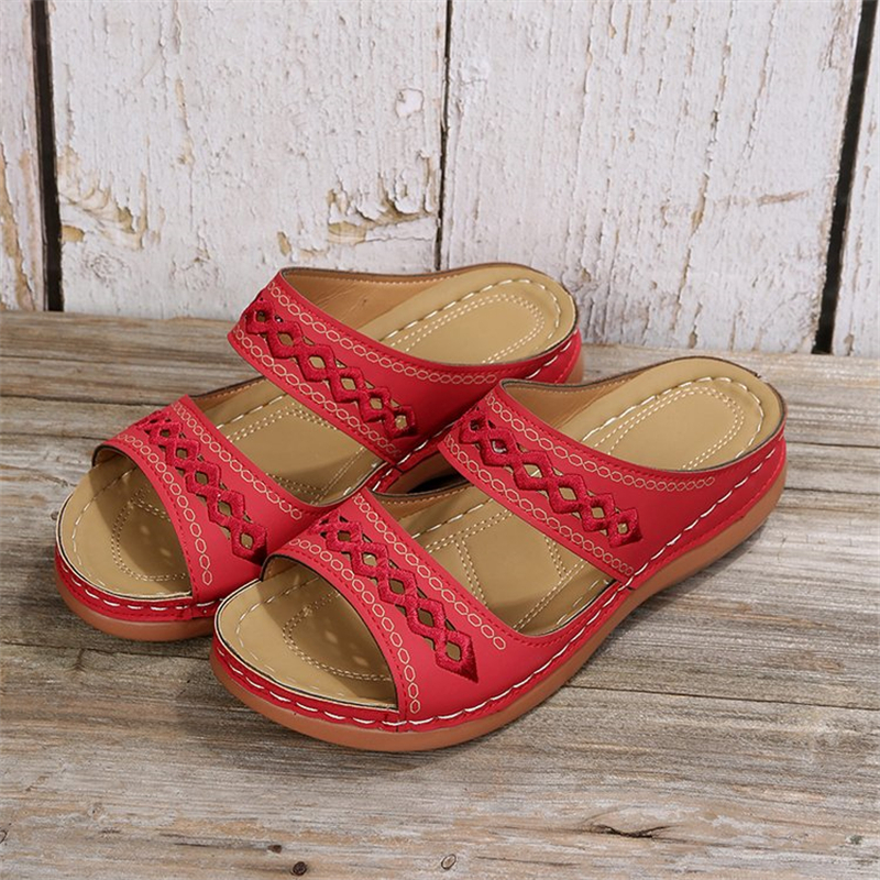 Round Head Retro Hollow Platform Slippers