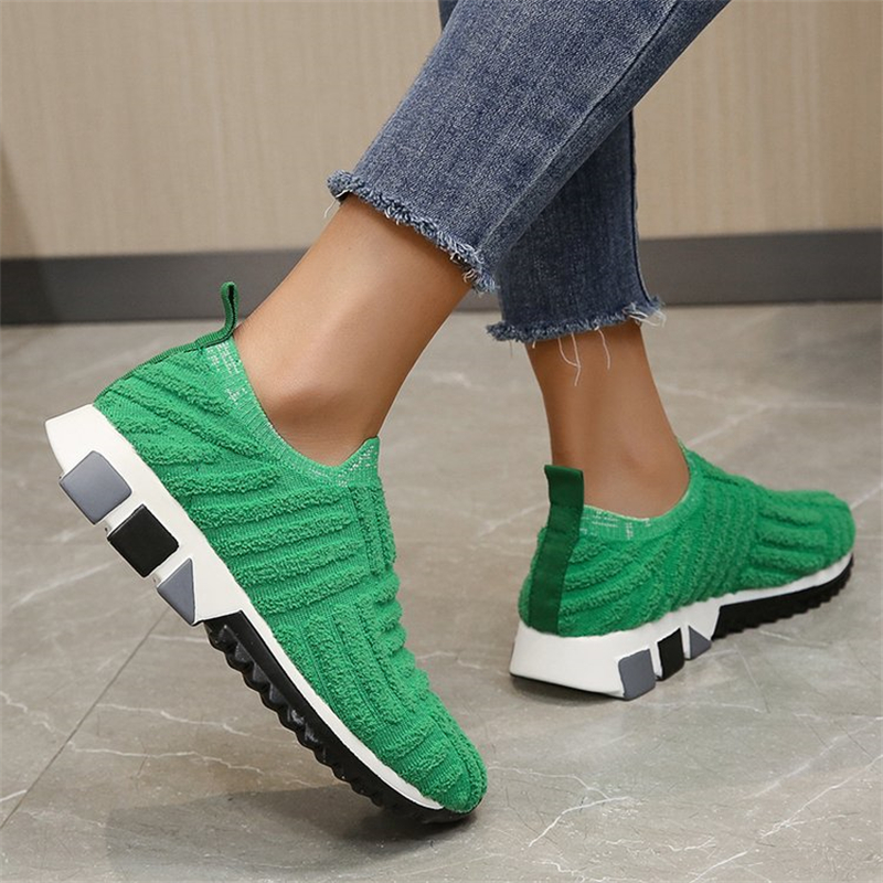 Ladies Round Head Plush Woven Casual Shoes