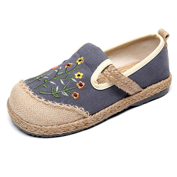 Women's Vintage Woven Embroidered Flats