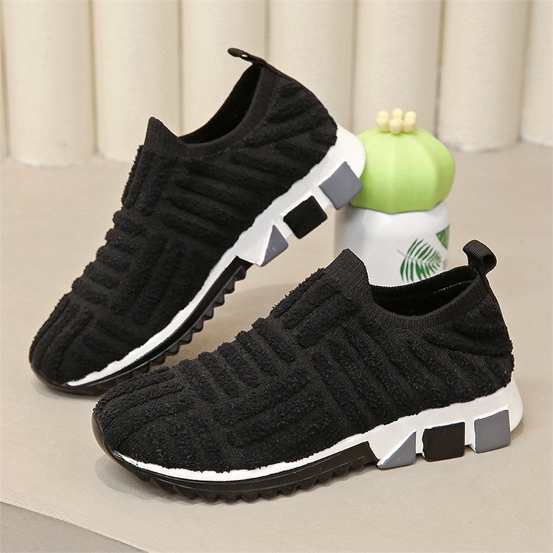 Ladies Round Head Plush Woven Casual Shoes