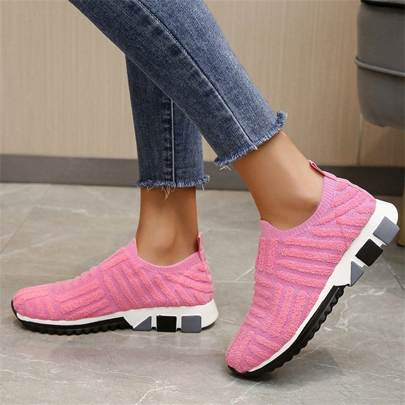 Ladies Round Head Plush Woven Casual Shoes