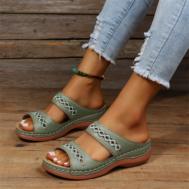 Round Head Retro Hollow Platform Slippers