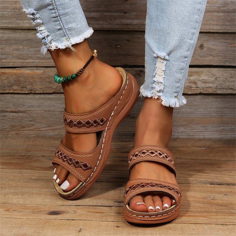 Round Head Retro Hollow Platform Slippers